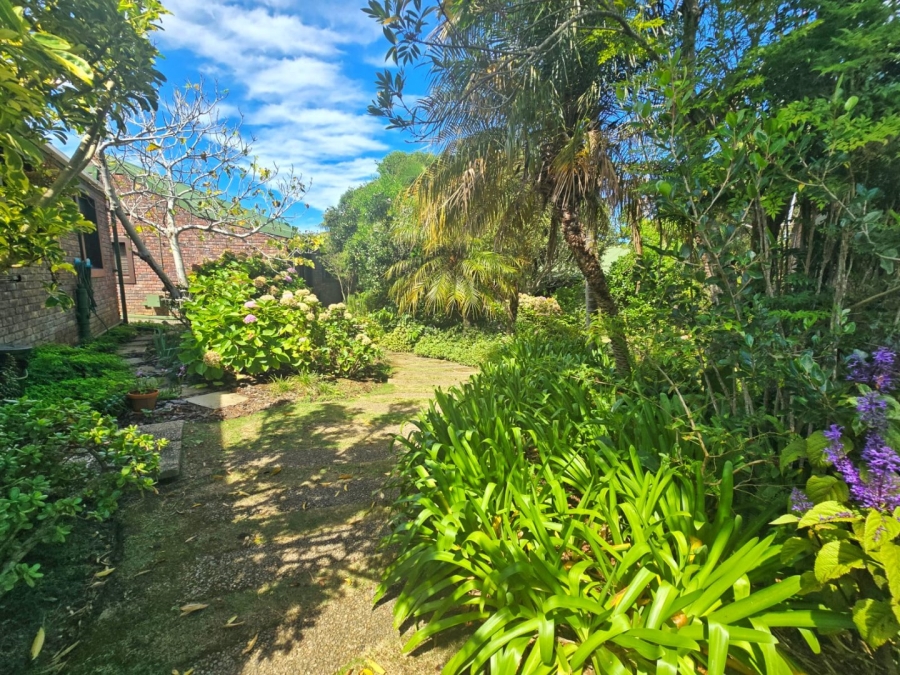 1 Bedroom Property for Sale in Hoekwil Western Cape